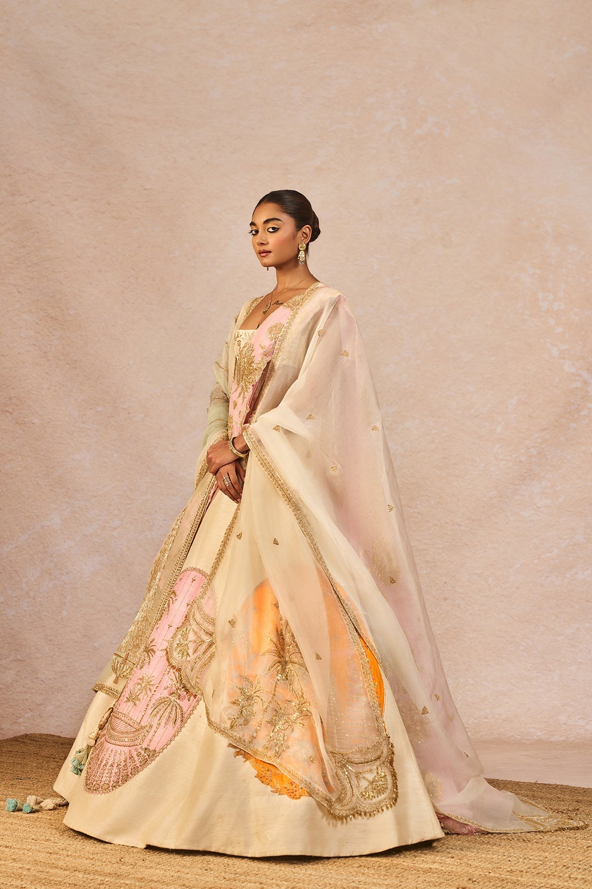 The 'Mahekti Hui Chandni' Lehenga
