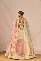 The 'Mahekti Hui Chandni' Lehenga