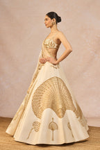 The 'Pehli Kiran' Lehenga