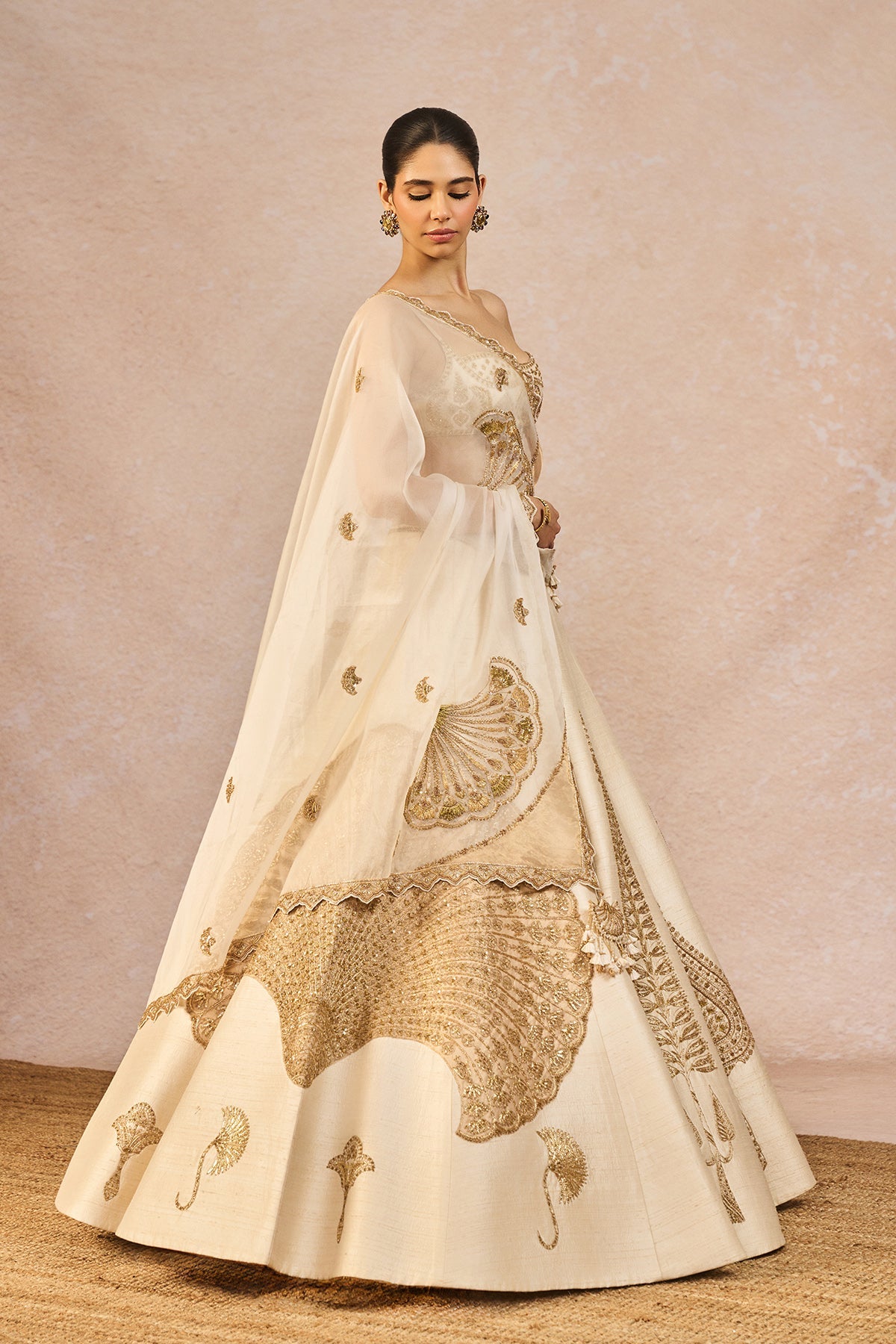 The 'Pehli Kiran' Lehenga