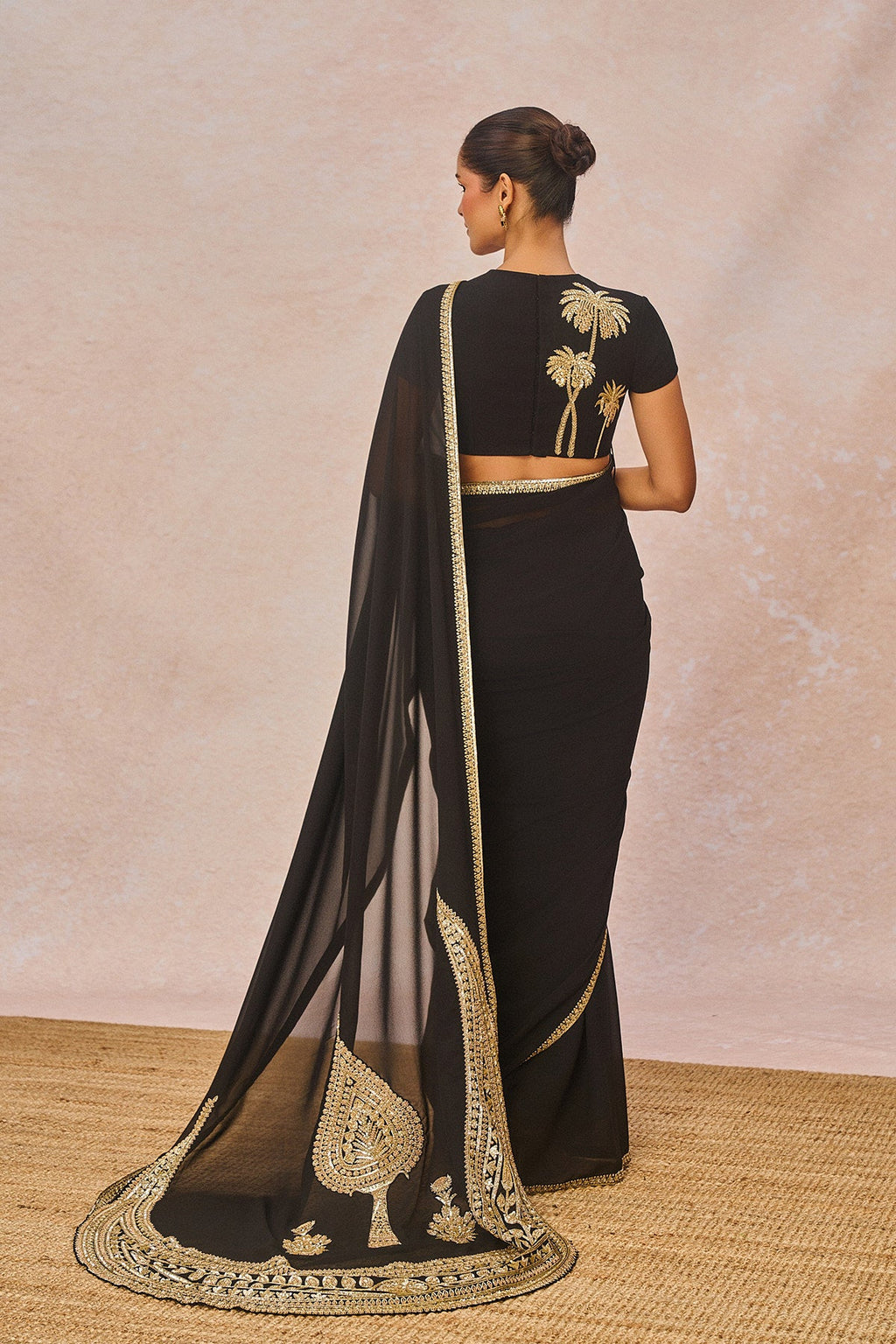 'Aankhon Ka Paigam' Saree
