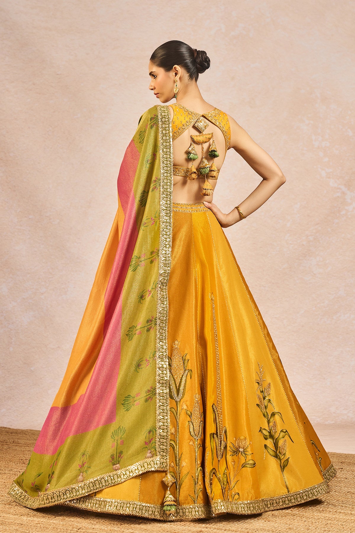 The 'Ajnabi Ehsaas' Lehenga
