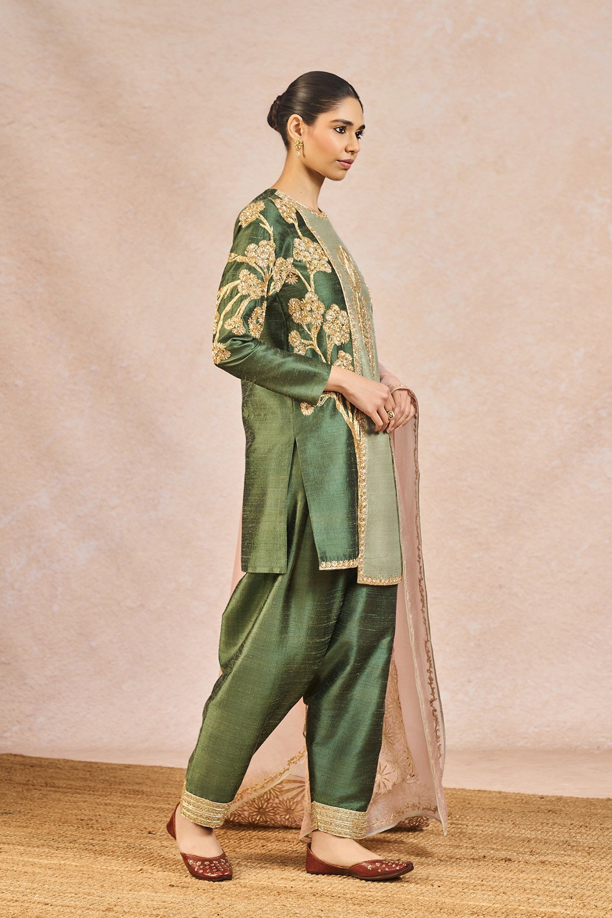 'Jaise Koi Sapna' Set