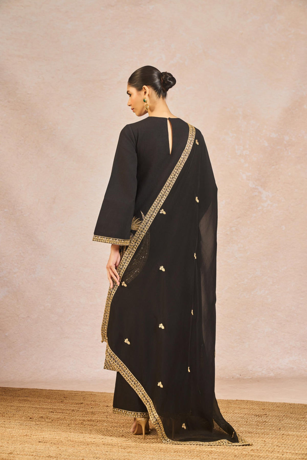 The Chand Kinara Kurta Set