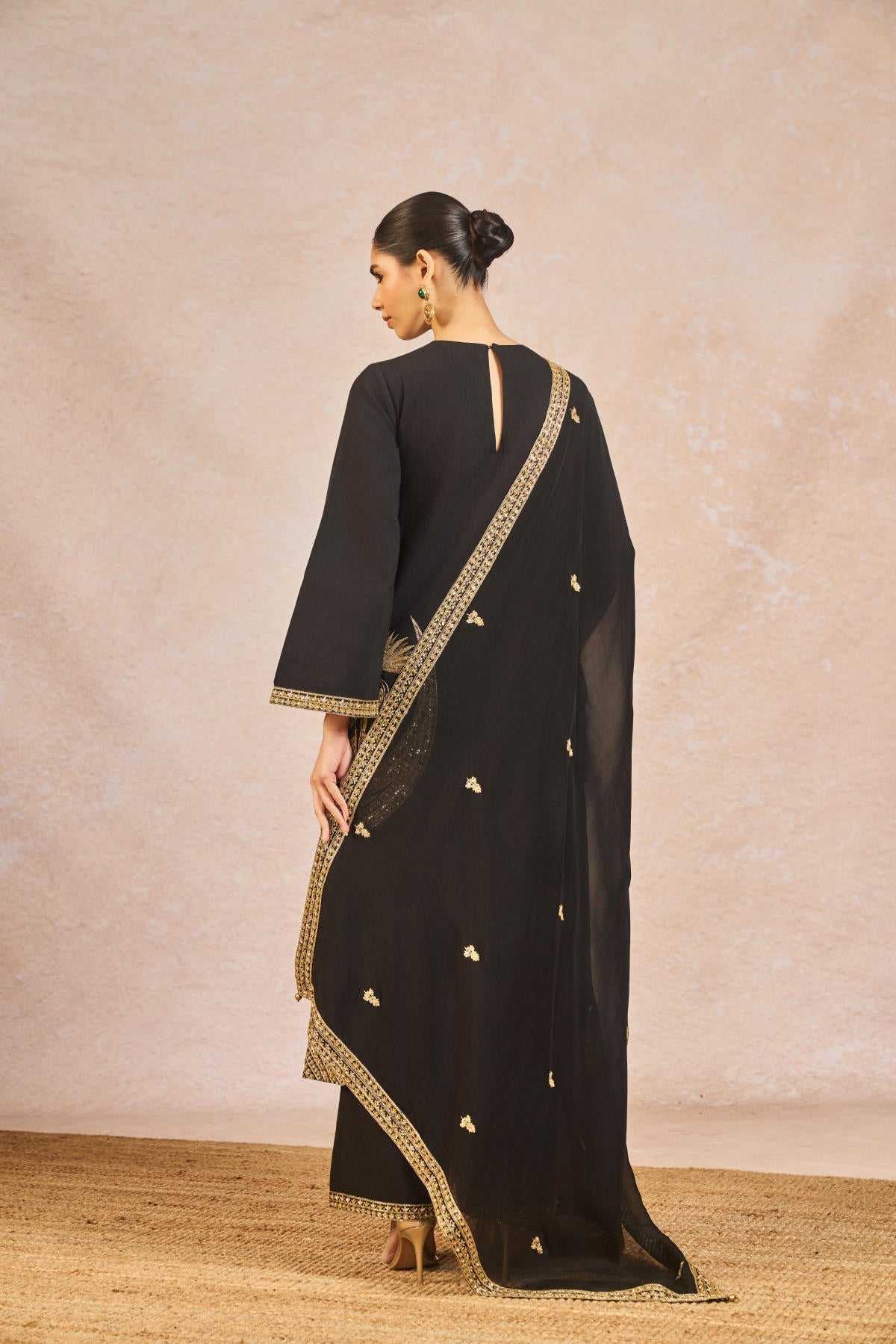 The Chand Kinara Kurta Set