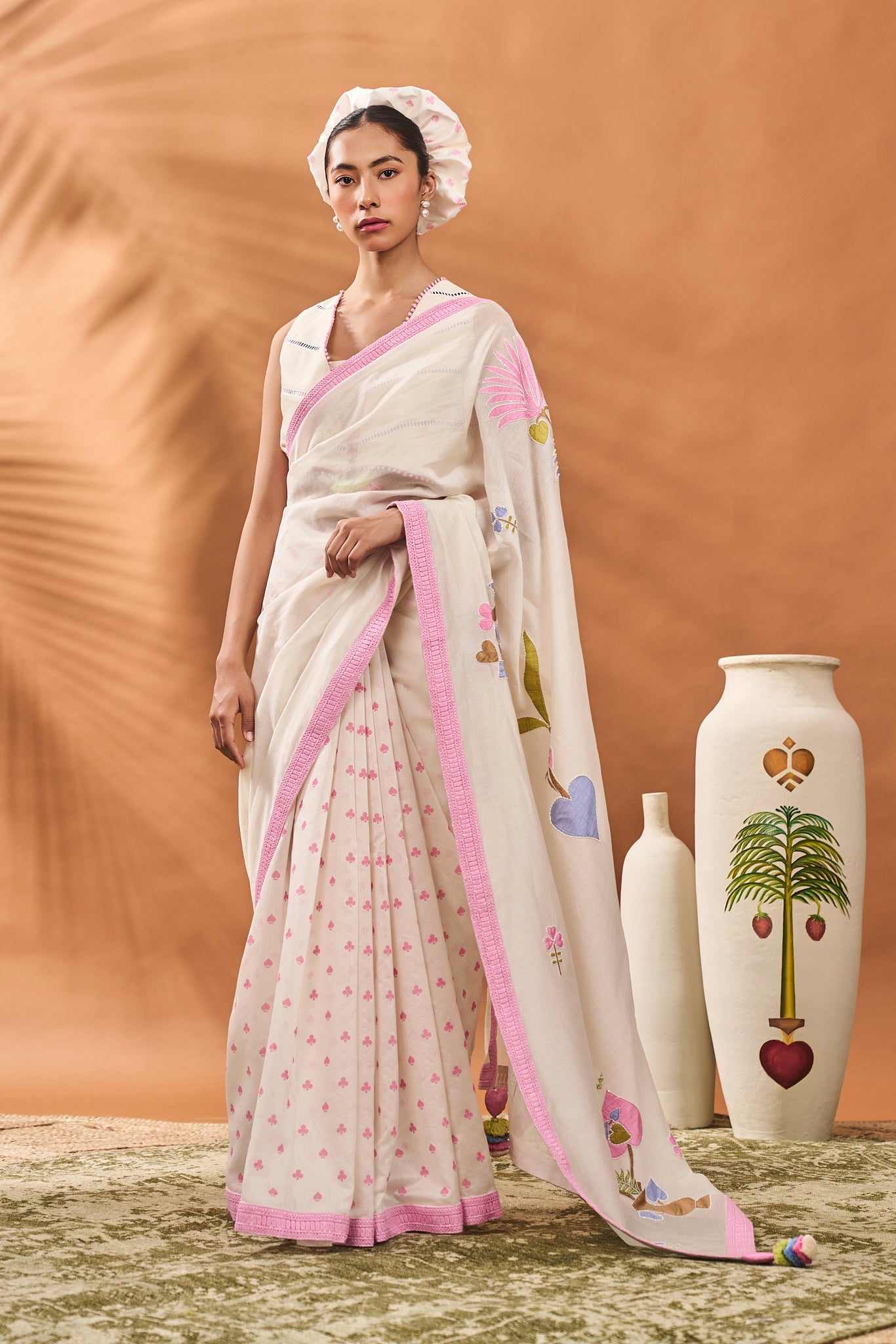 Ivory Floral Frame Saree
