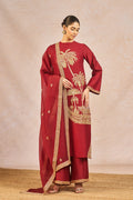 'Laal Chaand Kinara' Set