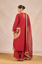 'Laal Chaand Kinara' Set