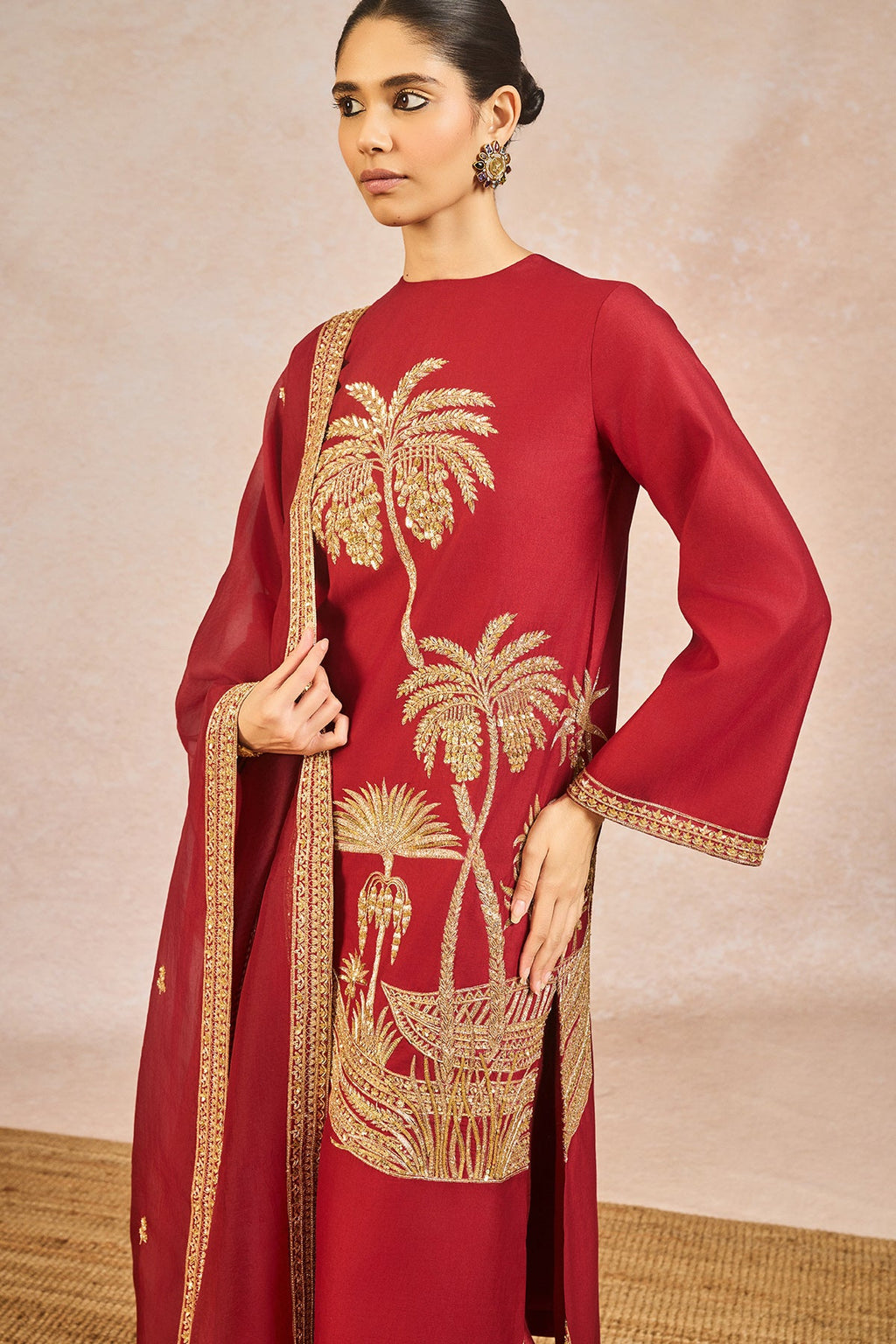 'Laal Chaand Kinara' Set