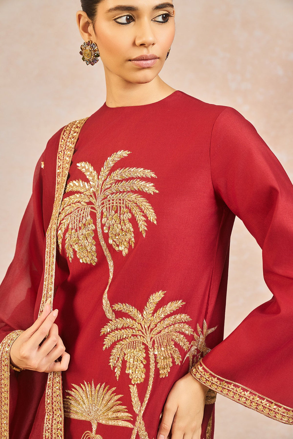 'Laal Chaand Kinara' Set