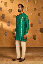 Green Totem Lines And Pot Kurta Set