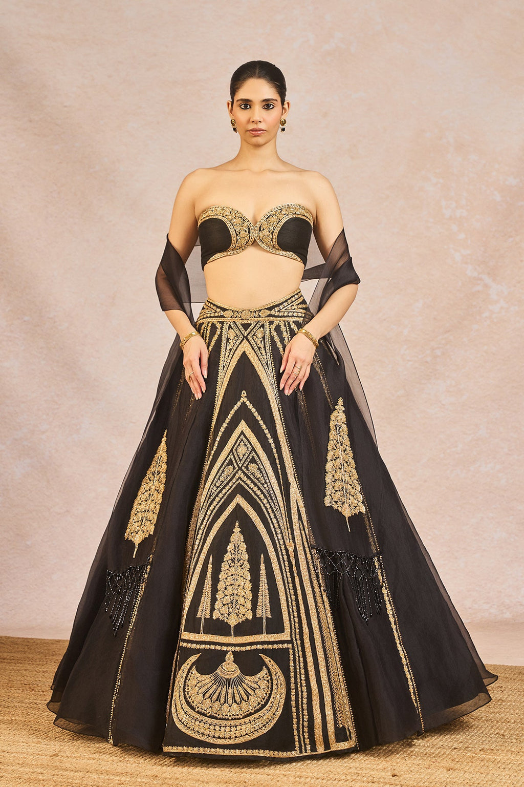 The 'Aankhon ka Paigam' Lehenga
