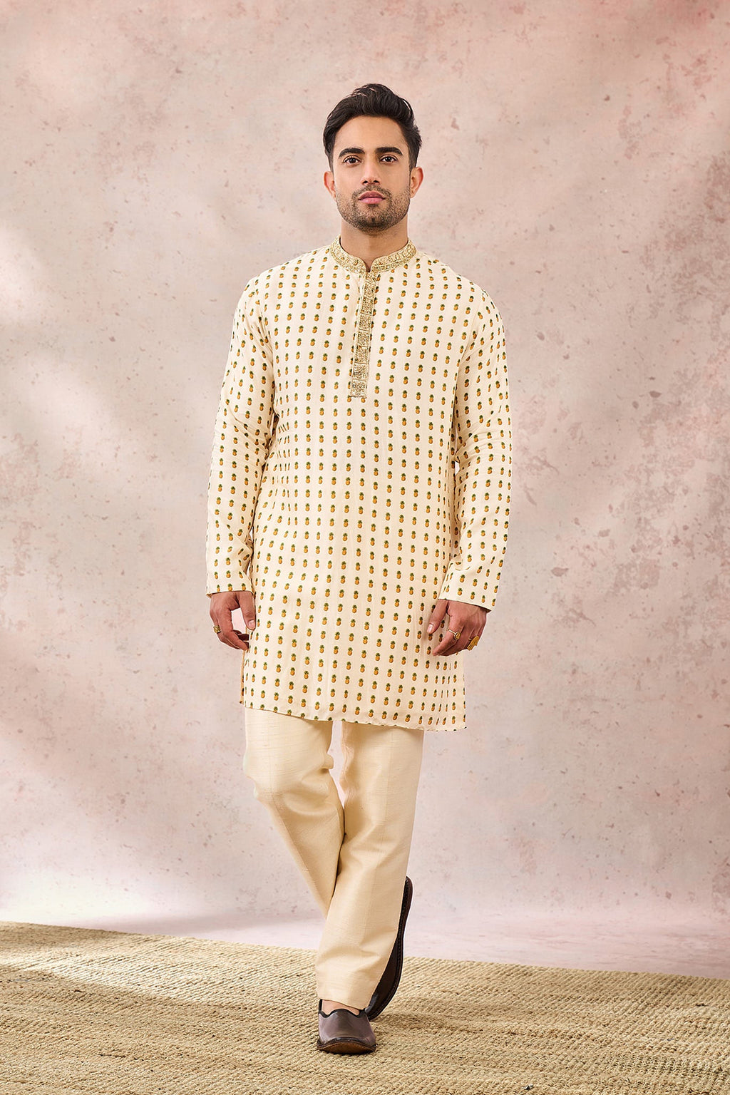 Kalakand Kurta